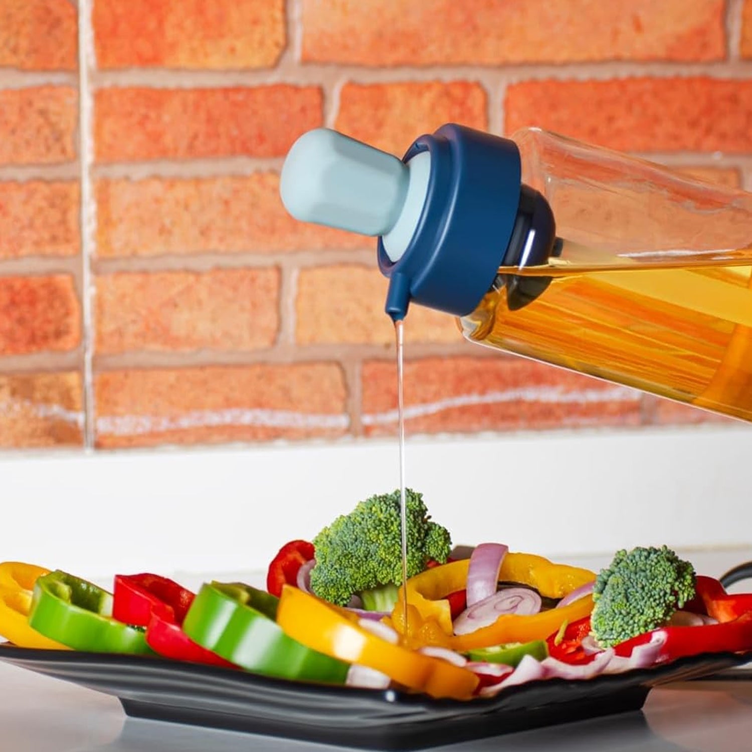 2 in 1 Transparent oilar dispenser with Silicone Oil Dropper Nozzle (1 Pc / With Brush / 1 Ltr.) 2 in 1 Transparent oilar dispenser with Silicone Oil Dropper Nozzle (1 Pc / With Brush / 1 Ltr.)